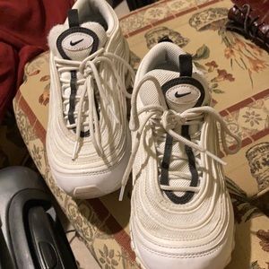 Nike Air Max Size 7 white and cream